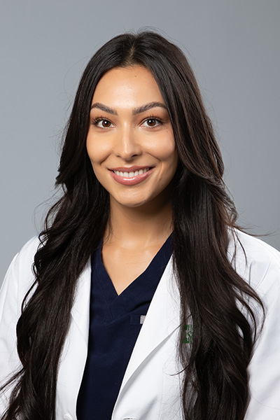 Bonnie-Davis-APRN_4U9A9587-web-400×600